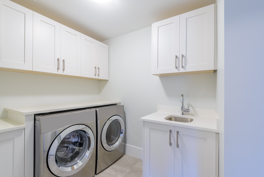 bigstock-An-empty-laundry-room-with-cab-171689690.jpg