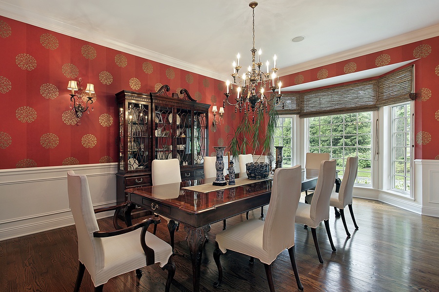 Create the Perfect Dining Space by Combining These Types of Lighting