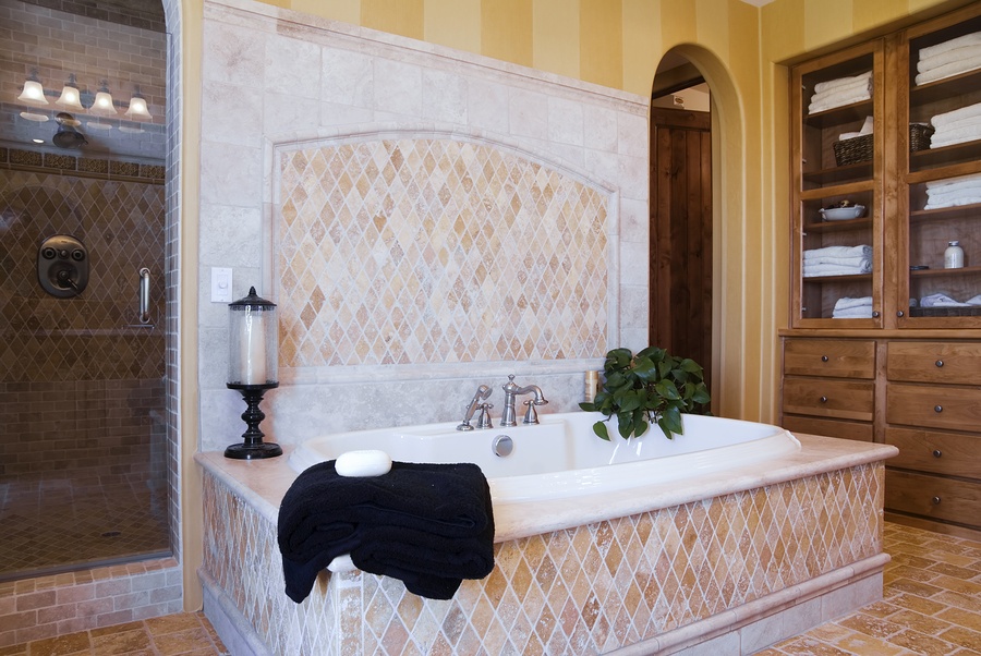 Use These Bathroom Remodel Tips to Make Cleaning Easier